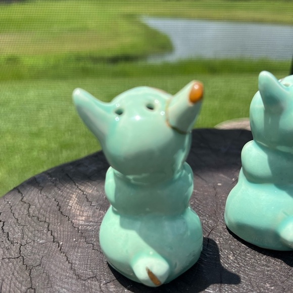 2-Vintage Green Gold Trim Little Pig Salt Shakers - Picture 8 of 12